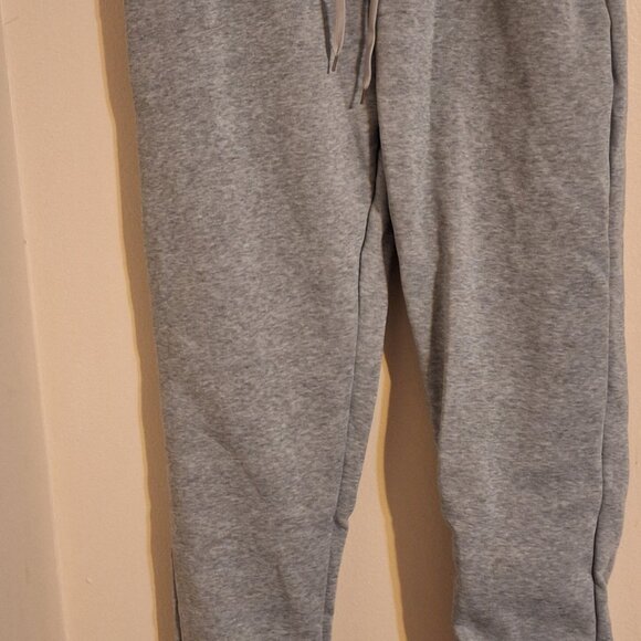 grey jogging pants medium - Picture 9 of 11
